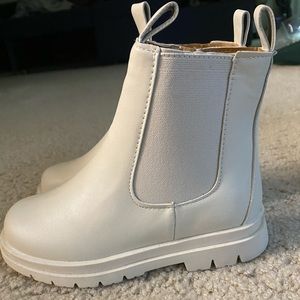 Kids boots